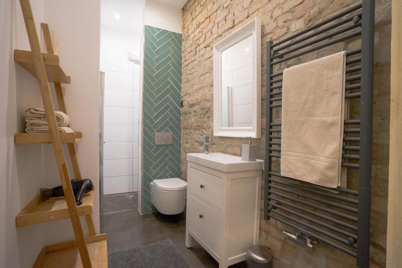 Pestahome Apartment